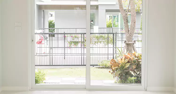 Balcony Screen Door Repair in Palo Alto, CA