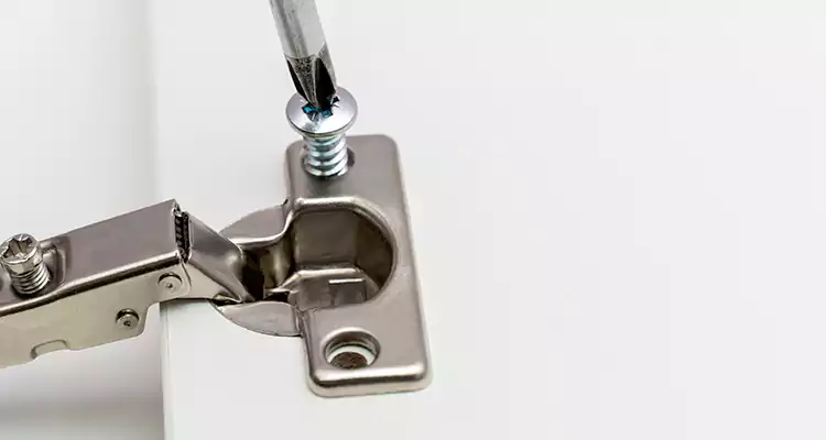 Screen Door Hinge Repair in Palo Alto, CA
