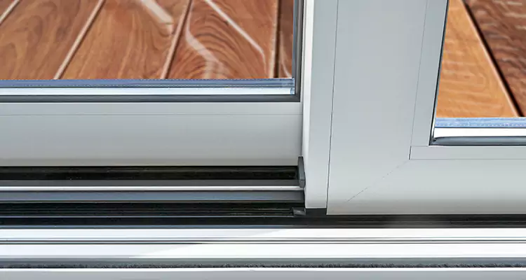 Patio Doors Leaking Water Issue Repair Services in Palo Alto, CA