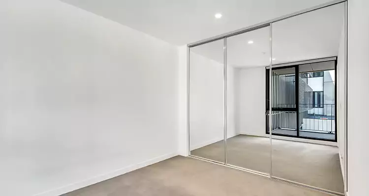 Why Homeowners Choose Us for Sliding Mirror Door Replacement in Palo Alto, CA