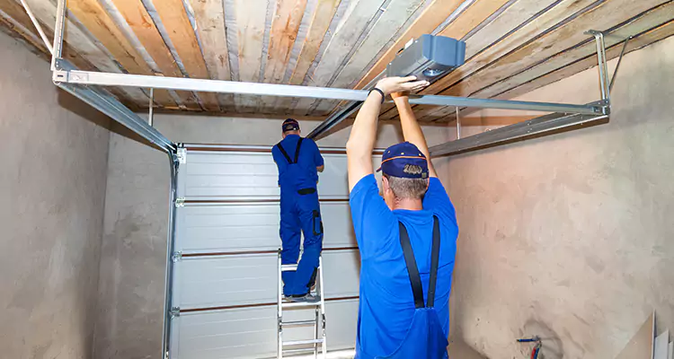 Garage Door Opener Technician in Palo Alto, CA