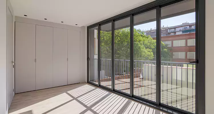 Fix Sliding Screen Door Track in Palo Alto, CA